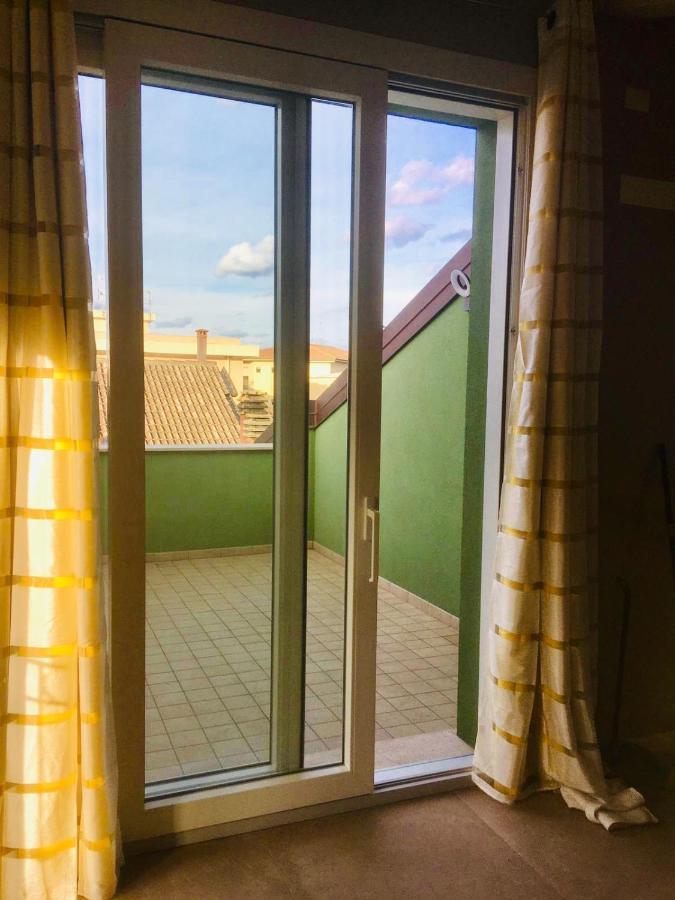 Apartmán Residenza Elena Rimini Exteriér fotografie
